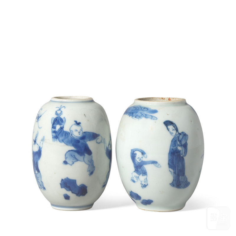 清康熙 青花童子圖茶罐兩件 | TWO BLUE AND WHITE 'BOYS' TEA CADDIES